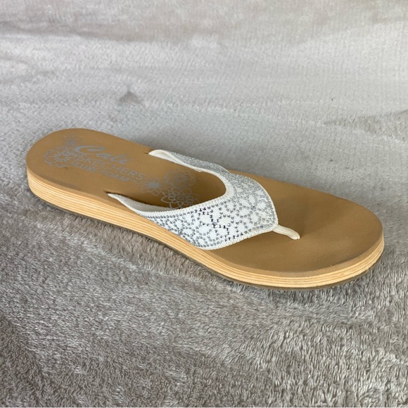 Skechers Cali Summers Sandals Flip Flop Womens Size 8 White Tan Rhinestone Foam - Picture 4 of 10